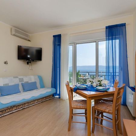 Apartments And Room Drazen Novi Vinodolski Exterior foto