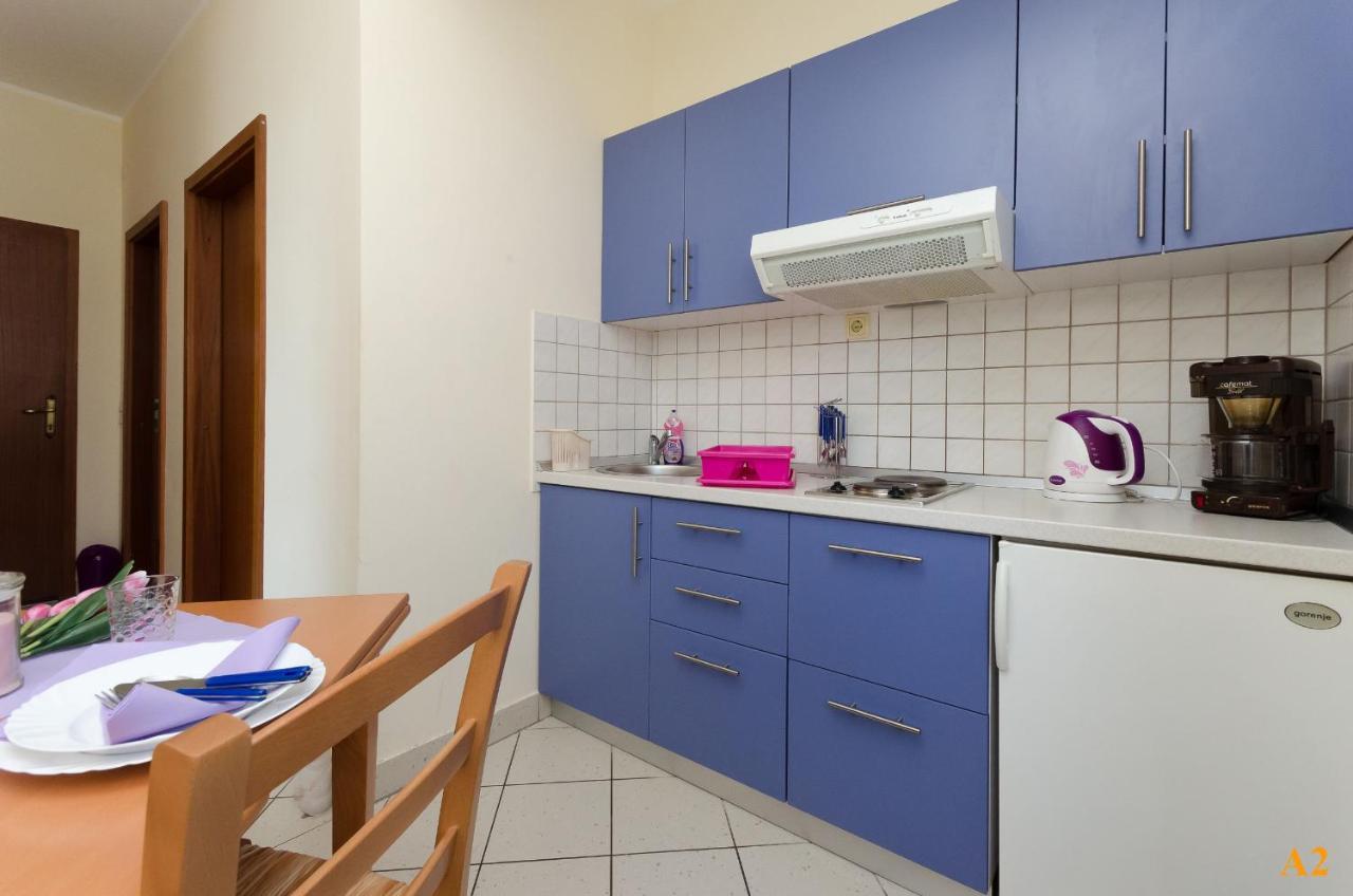 Apartments And Room Drazen Novi Vinodolski Exterior foto